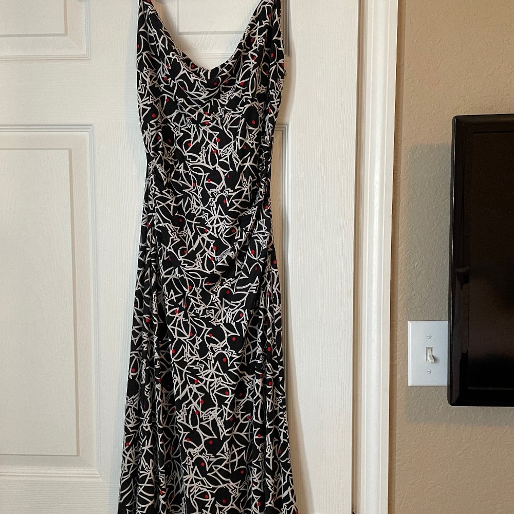 Diane Von Furstenberg 100% Silk Dress